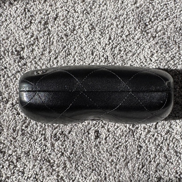 CHANEL Quilted Sunglass Case & Cleaning Cloth Black - Picture 4 of 15